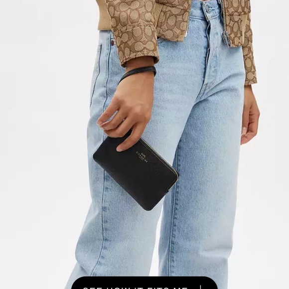 Coach Wristlet - Picture 6 of 6